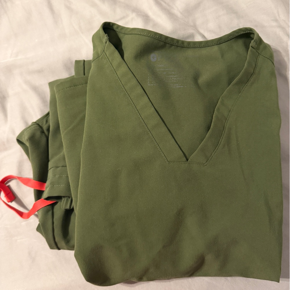 Figs Olive Green Scrub Set